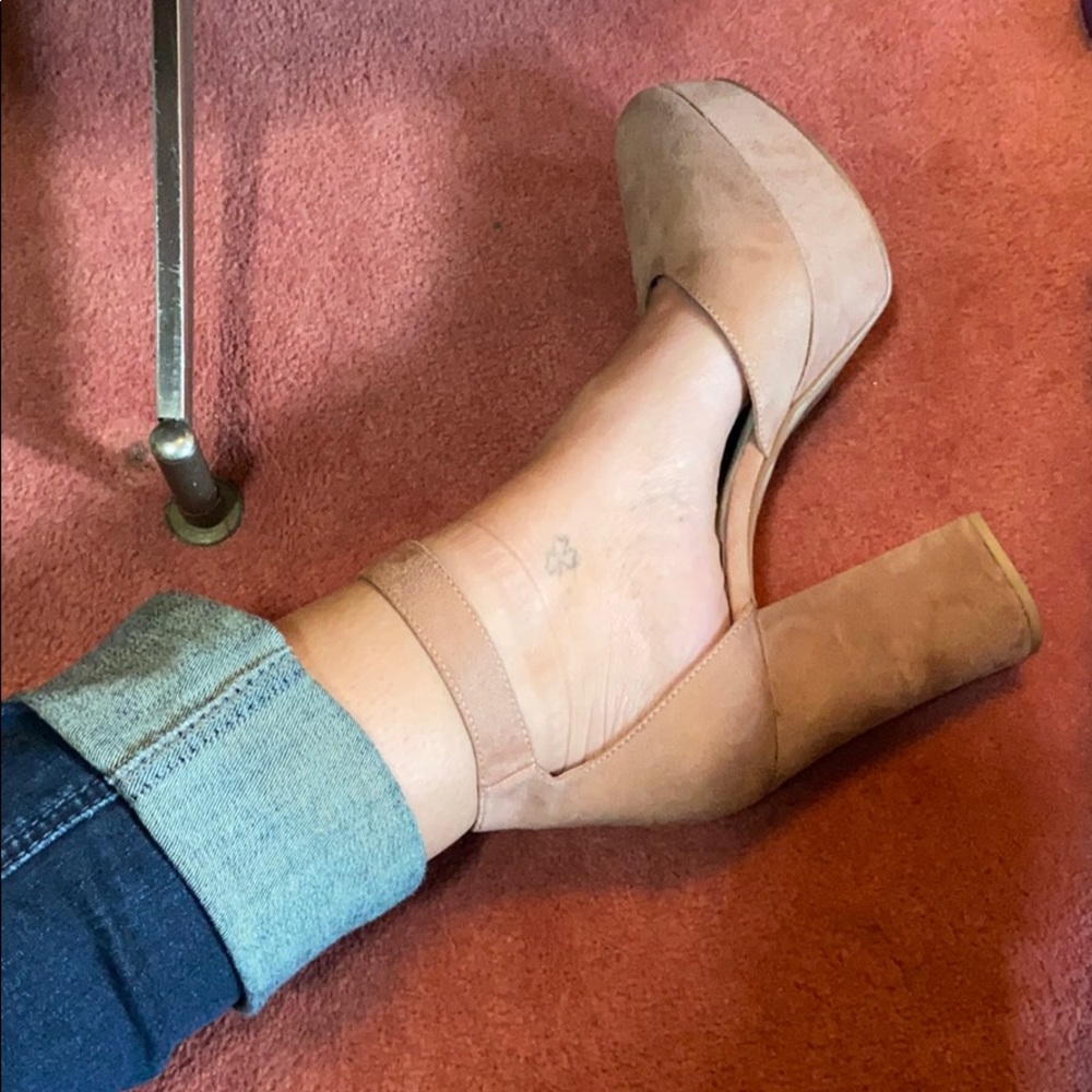 Chinese laundry Norie heels NEW!